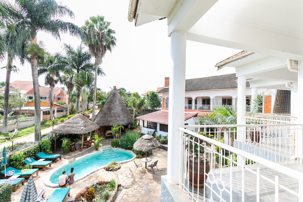 2 Friends Entebbe Beach Hotel 57/62