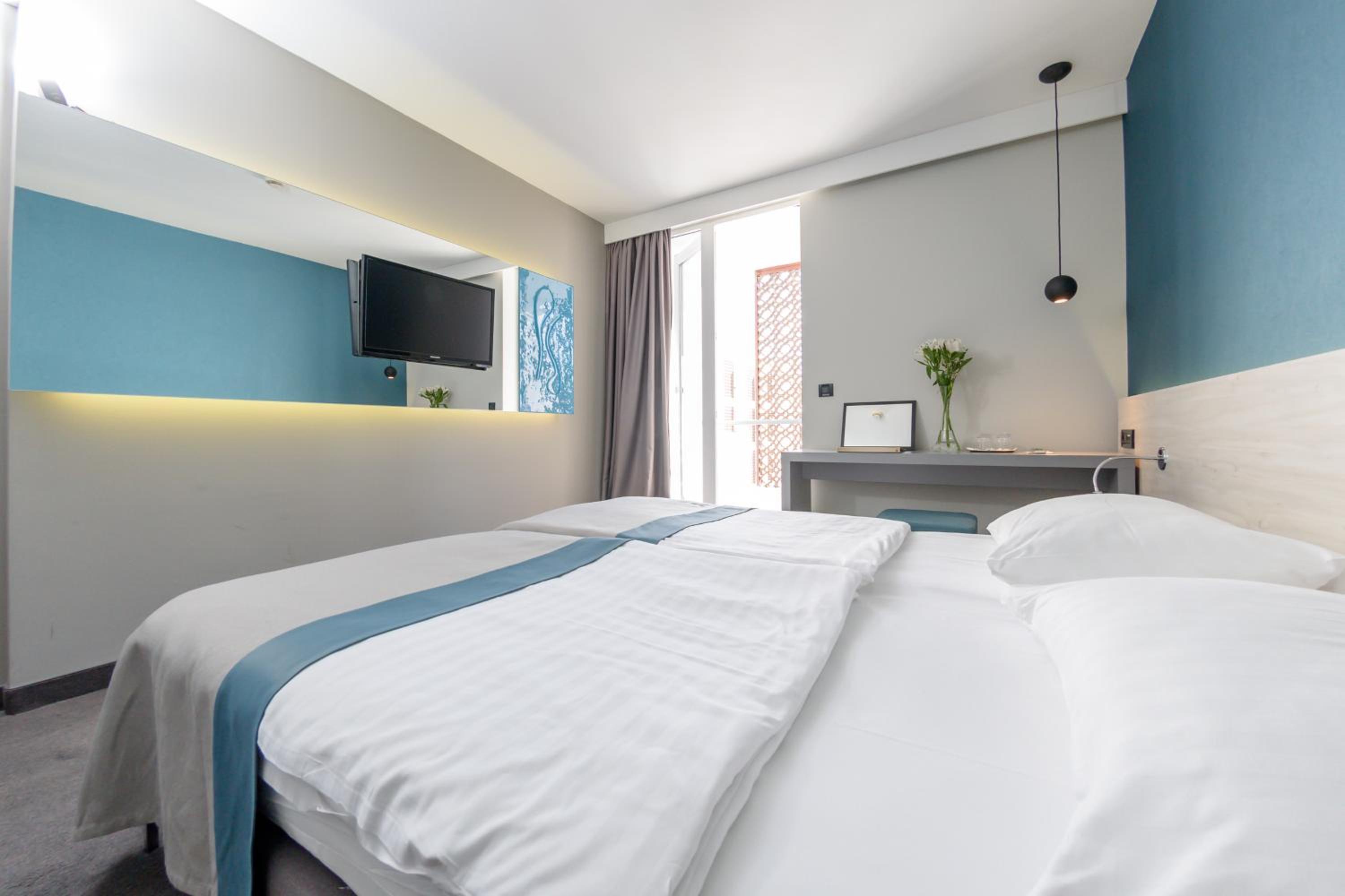 Room at Hotel Kolovare, ZADAR