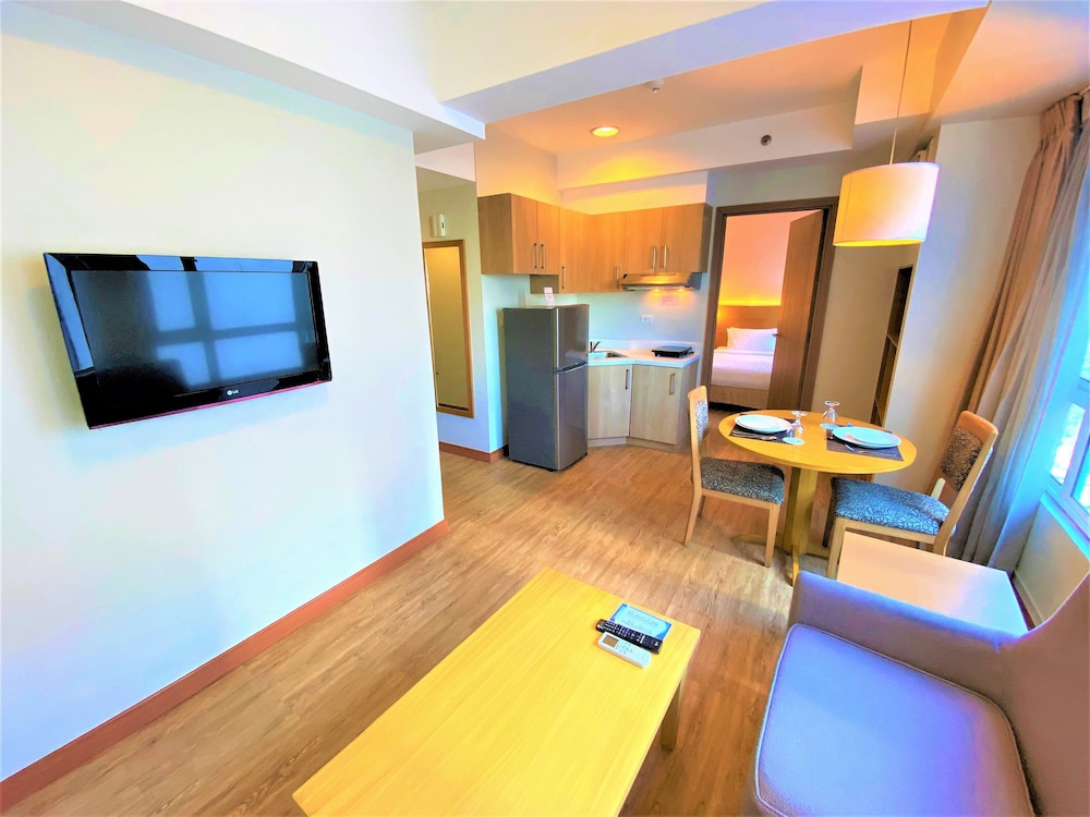 One Pacific Place Serviced Residences 23/38