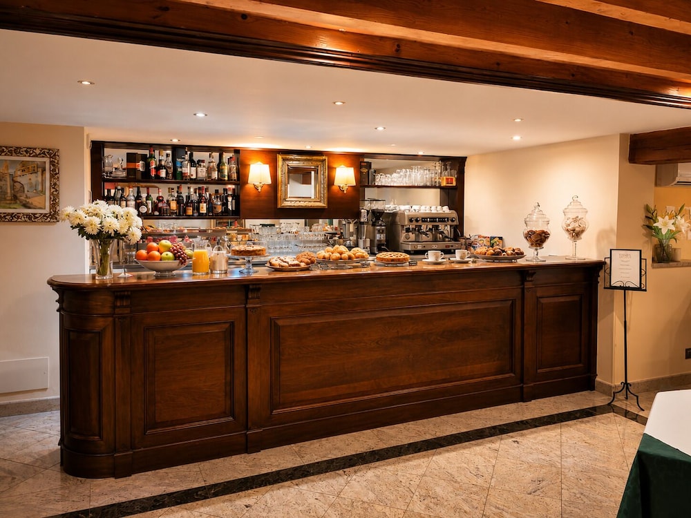 Hotel Hieracon 4/47