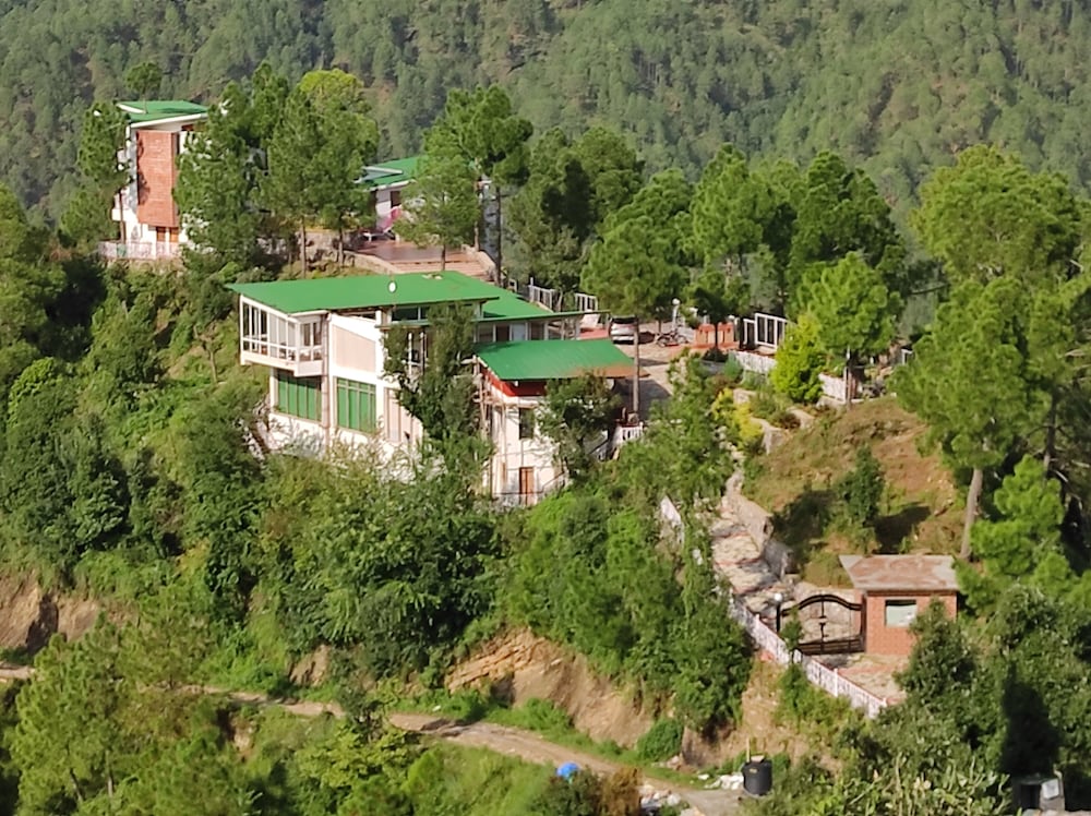 JuSTa Luxe Mukteshwar Retreat and Spa Mukteshwar 44/50