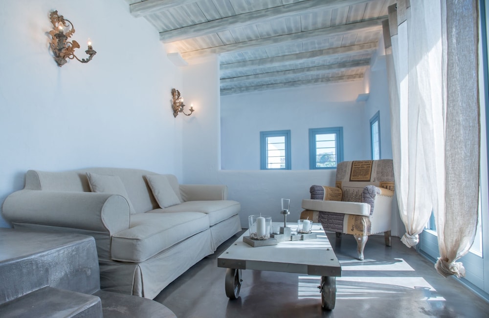 Aelia Paros Villas 17/50