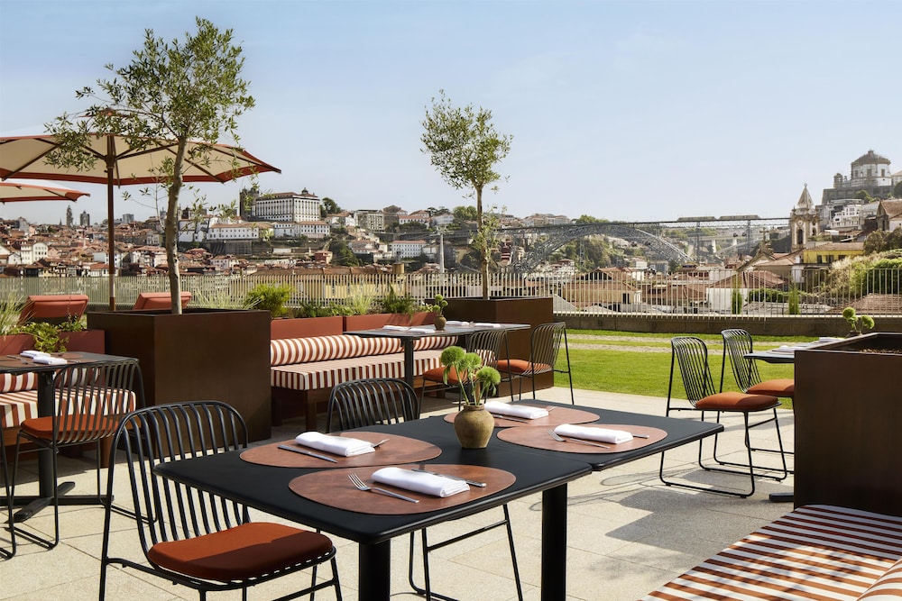 Hotel Tivoli Kopke Porto Gaia 33/49