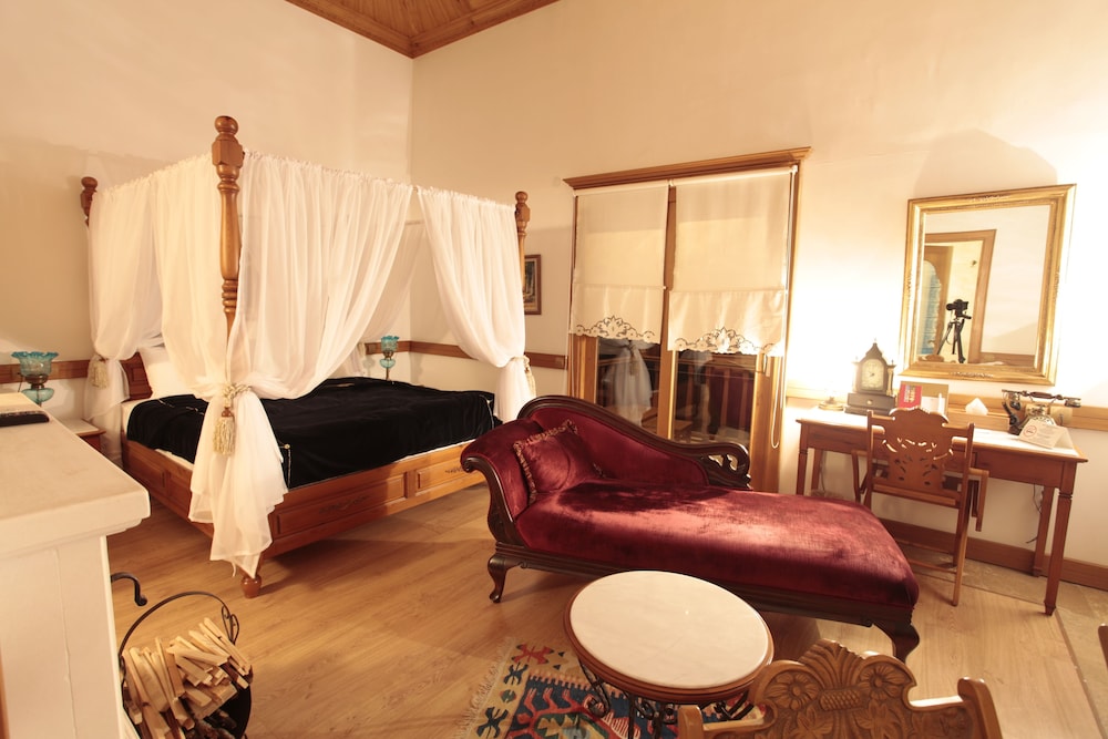 KERME OTTOMAN PALACE 29/68