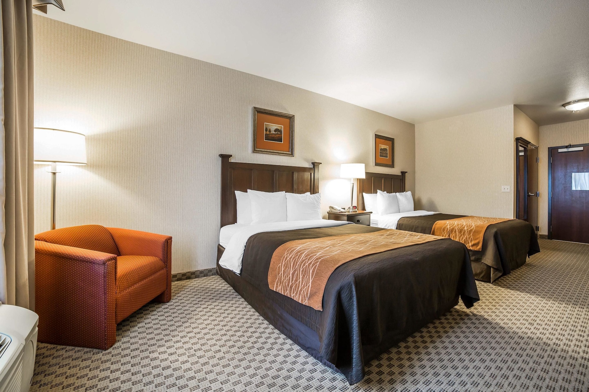 جناح بسريرين كوين لذوي الإعاقة، Comfort Inn And Suites Henderson 2/3