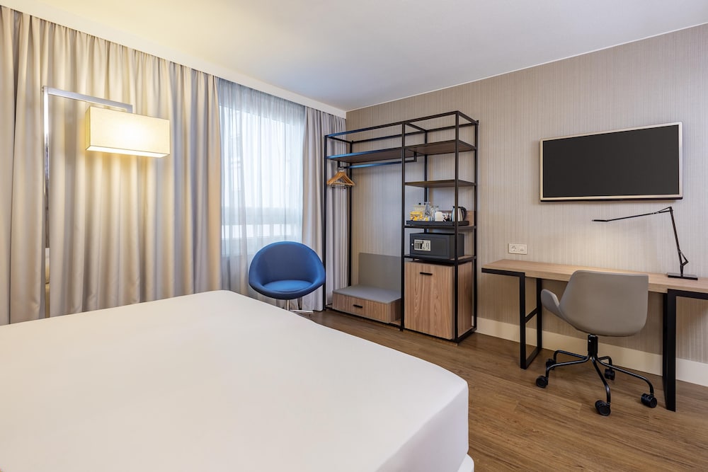 Nh Hamburg Altona 14/50