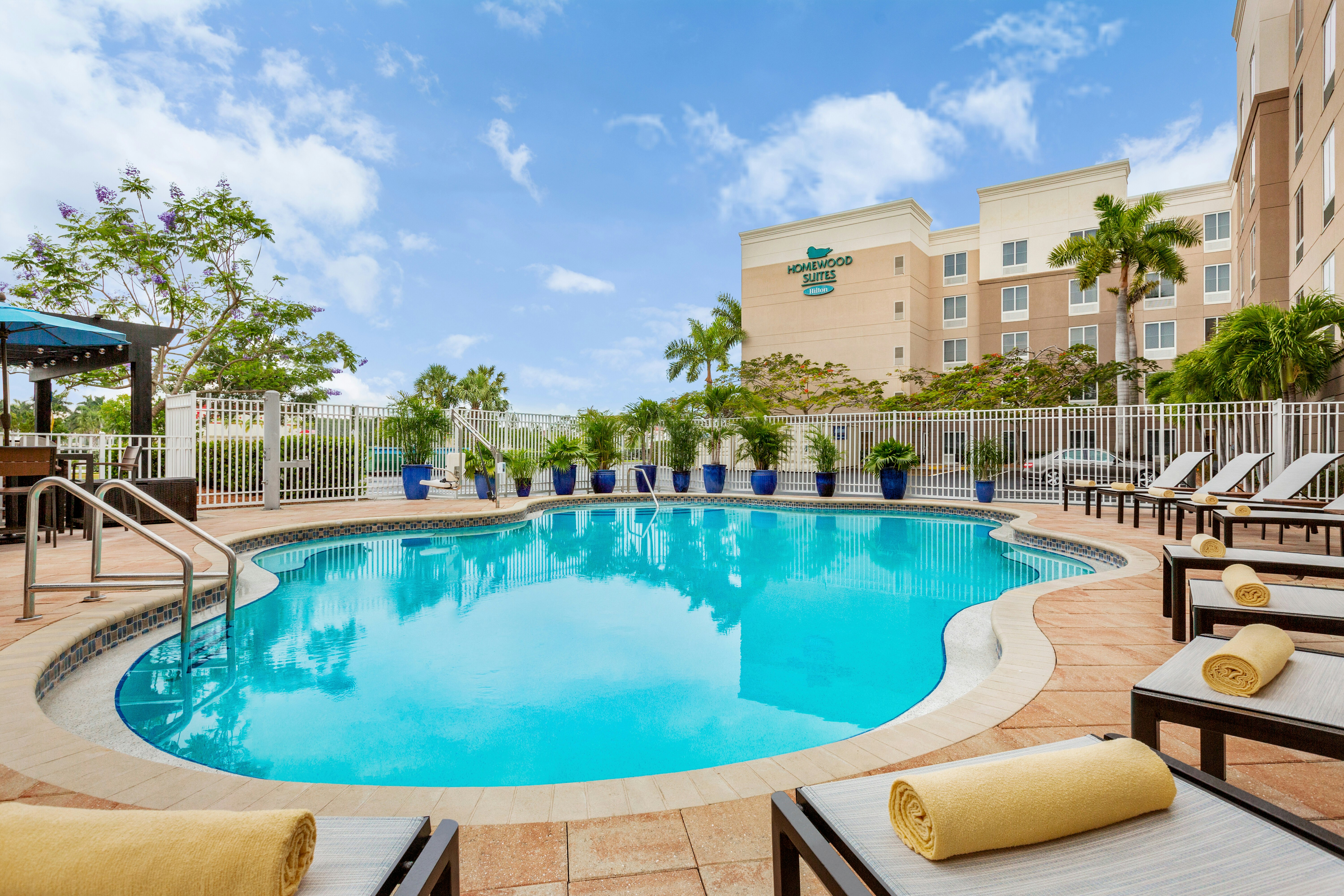 Homewood Suites by Hilton Fort Myers Airport/FGCU 46/47