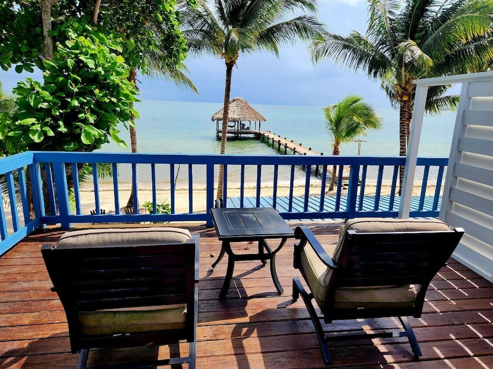 Maya Beach Hotel 68/82