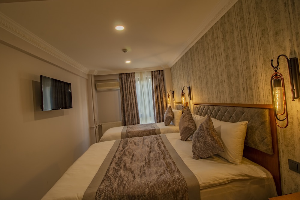 Avrasya Port Hotel 25/40