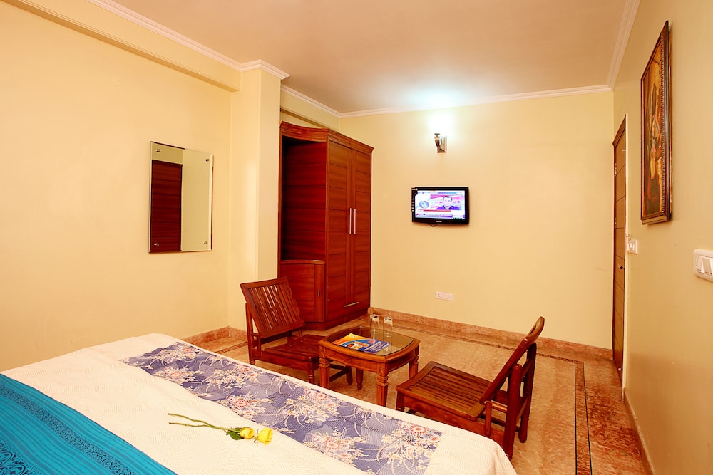 Indira International Inn 21/41