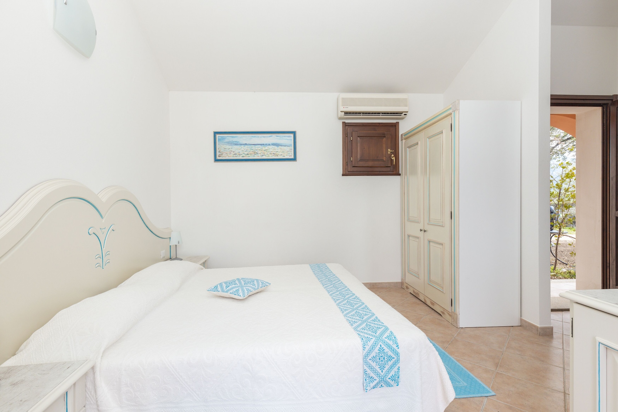 SUPERIOR, DOUBLE BED, MOUNTAIN VIEW, BALCONY