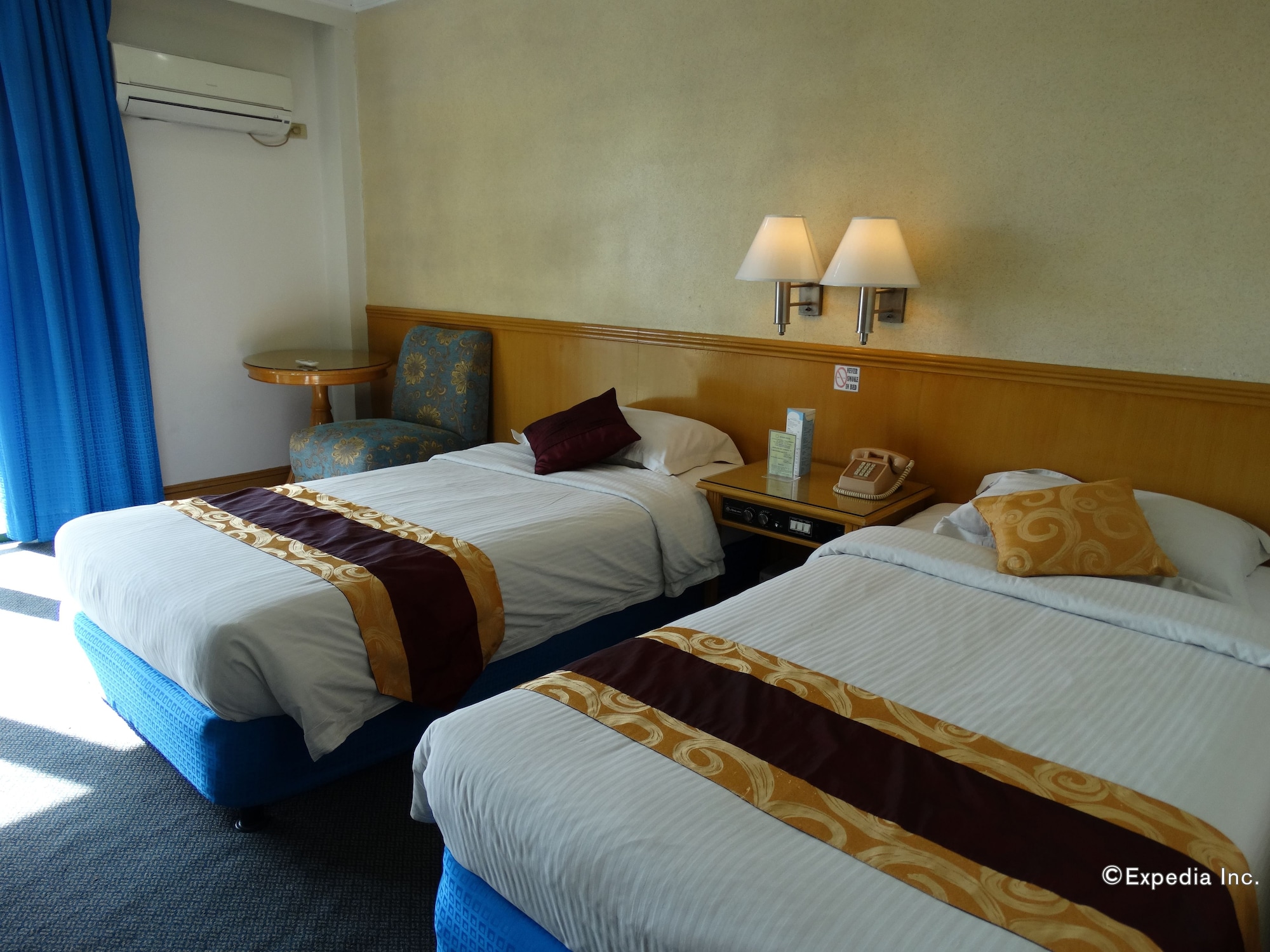 Room, City Side