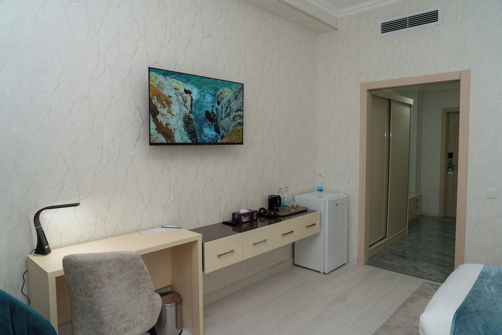 The Tower Hotel Tashkent 14/70