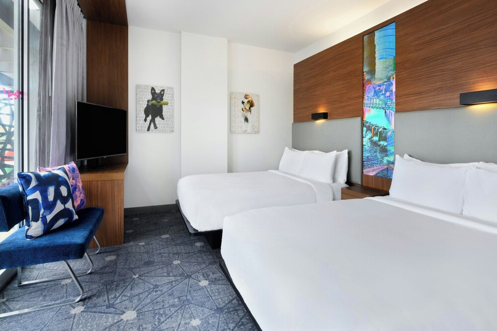 Room, 2 Queen Beds, Pool Side