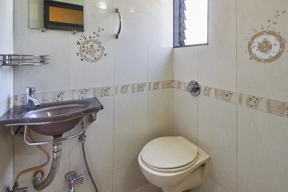 HOTEL NAVI MUMBAI 38/40