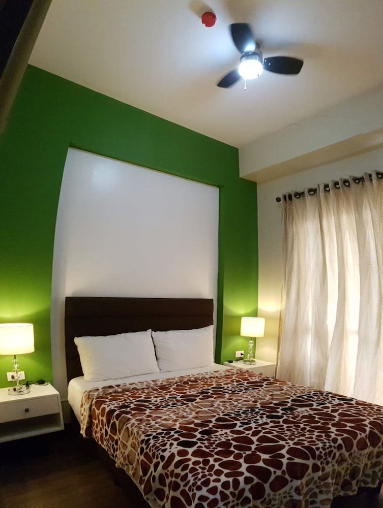 Outlook Ridge Residences N-206 15/50