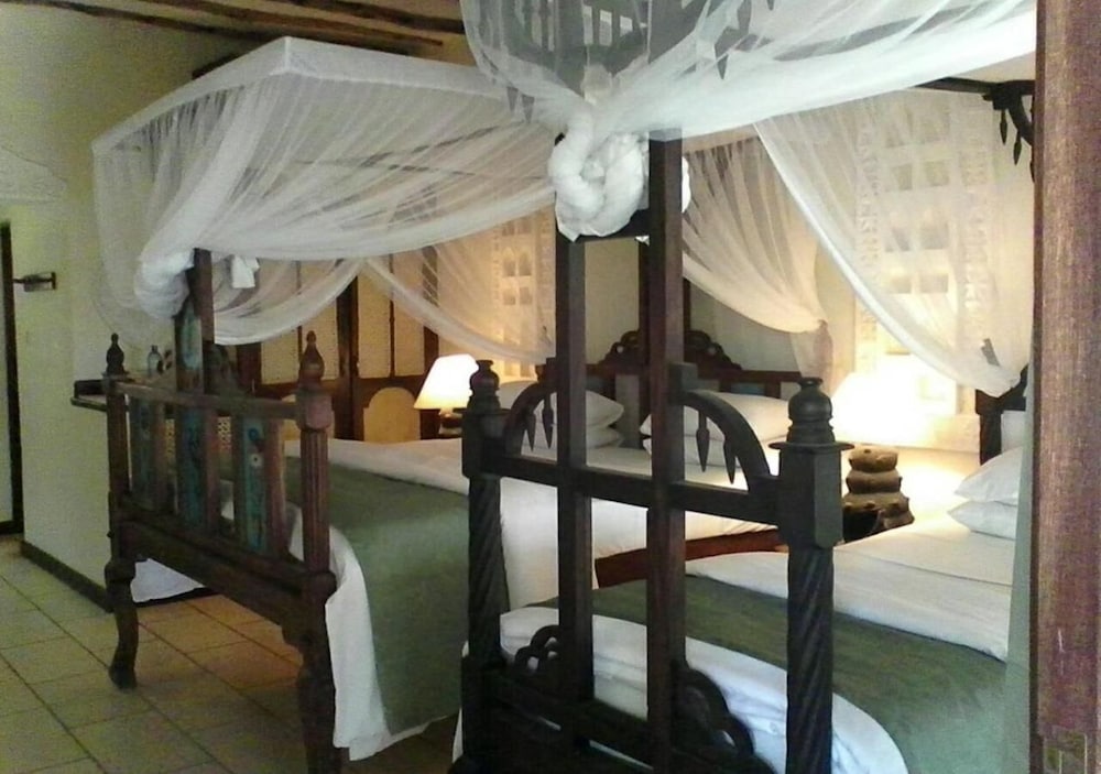 KILIFI BAY BEACH RESORT 4/50