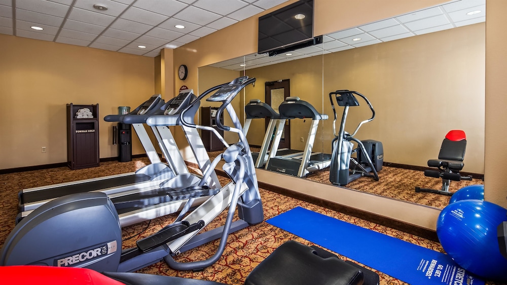 Best Western Plus Cimarron Hotel & Suites 23/41