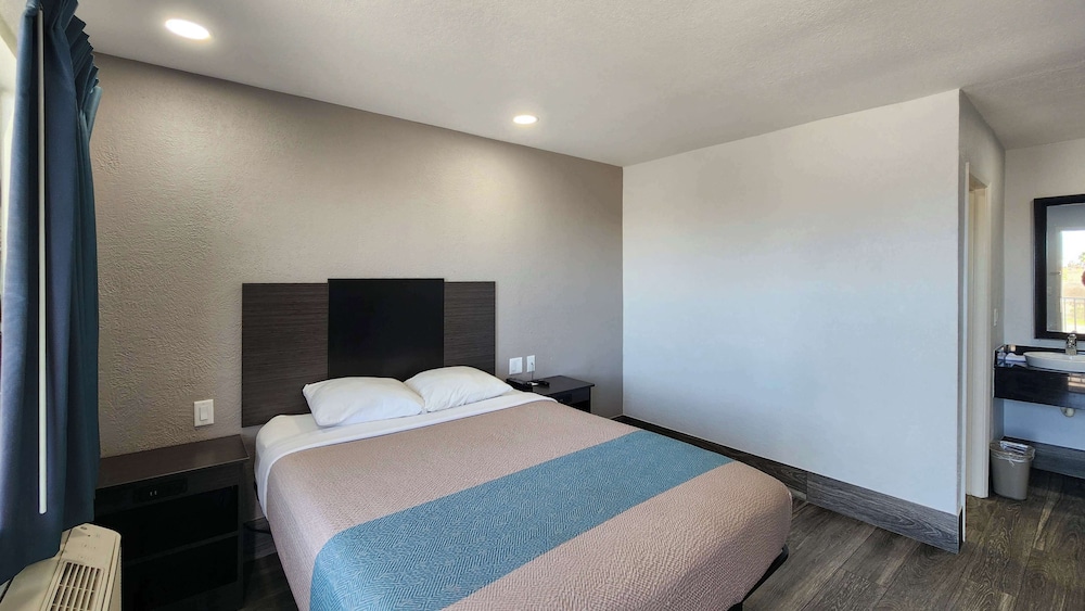 Motel6 Galveston, TX 35/59