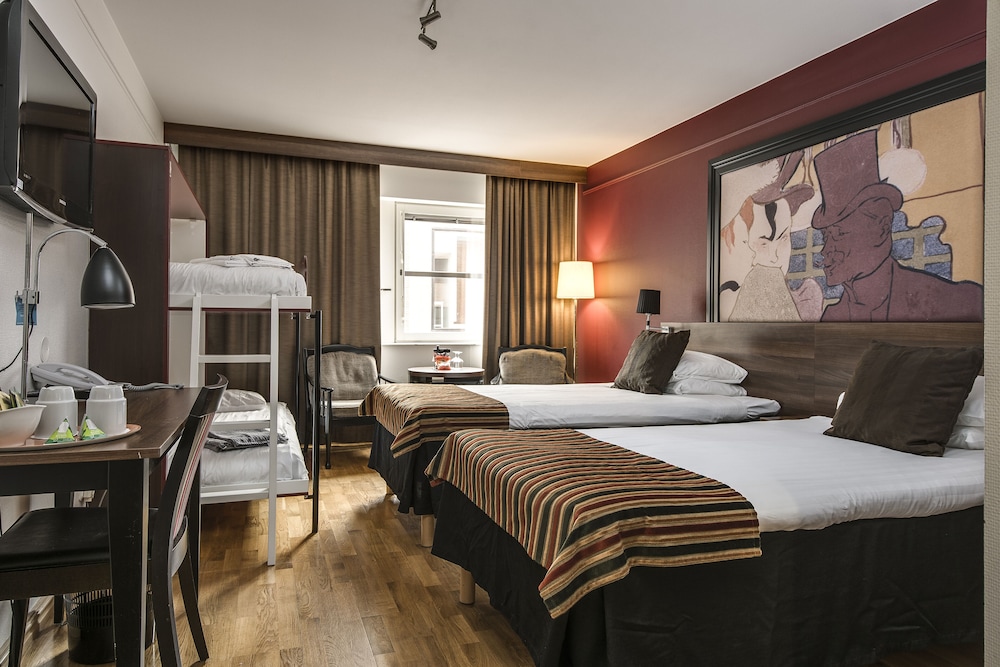 Clarion Hotel Winn 7/46