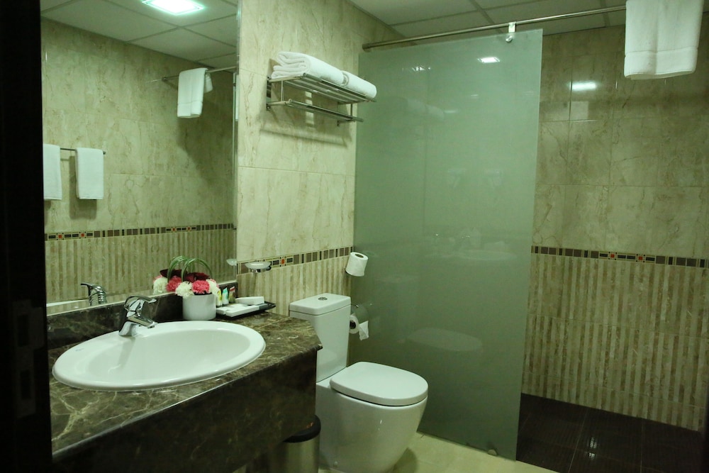 ROYAL PHOENICIA HOTEL 50/50