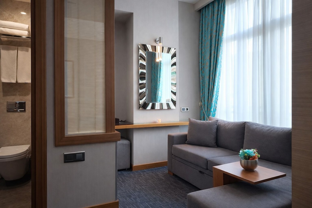 Momento Golden Horn 41/70