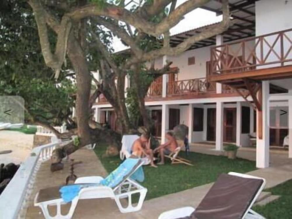Sun N Sea Hotel 27/30