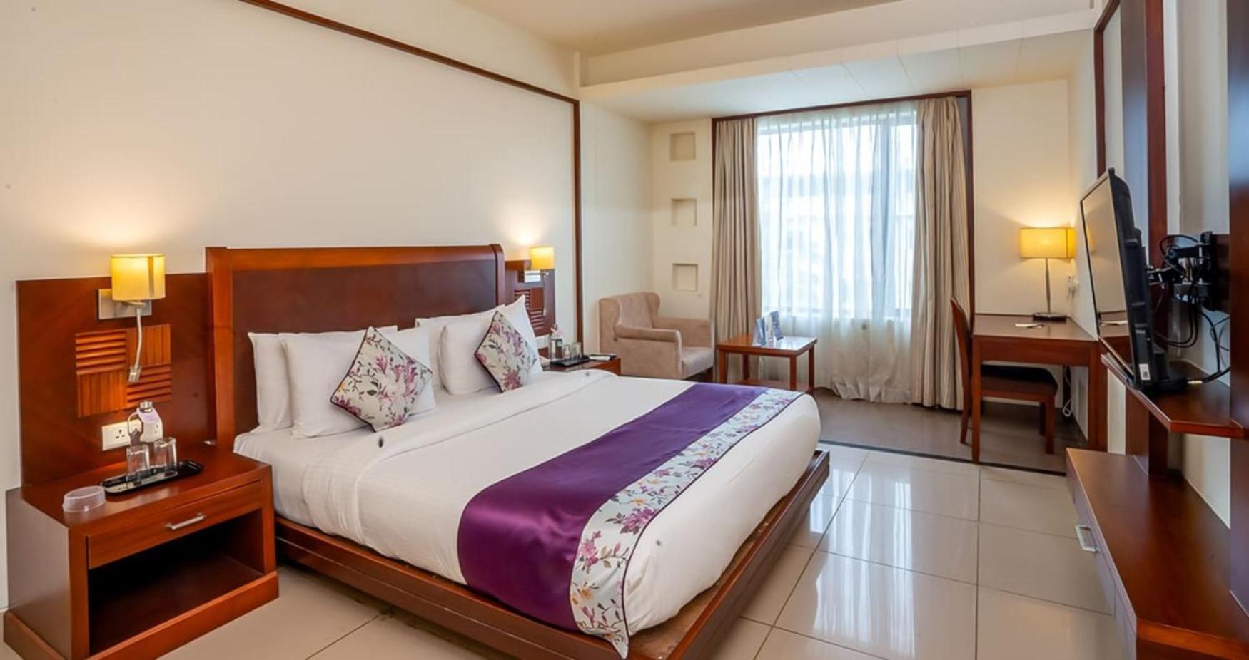 Deluxe, Queen Bed