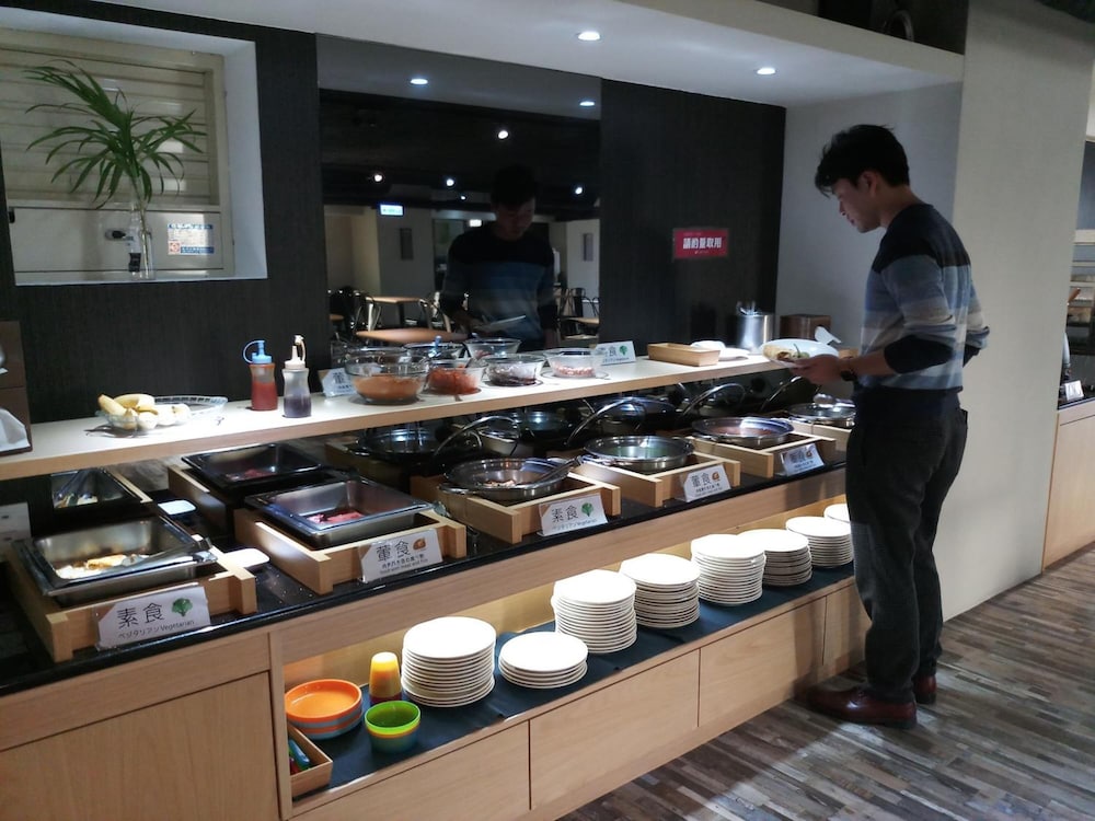 TAPENG BAY HOLIDAY HOTEL 47/52