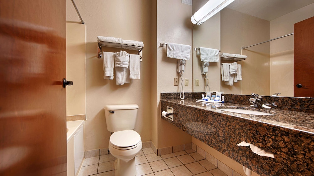 SureStay Plus Hotel By Best Western Edmond 4/10