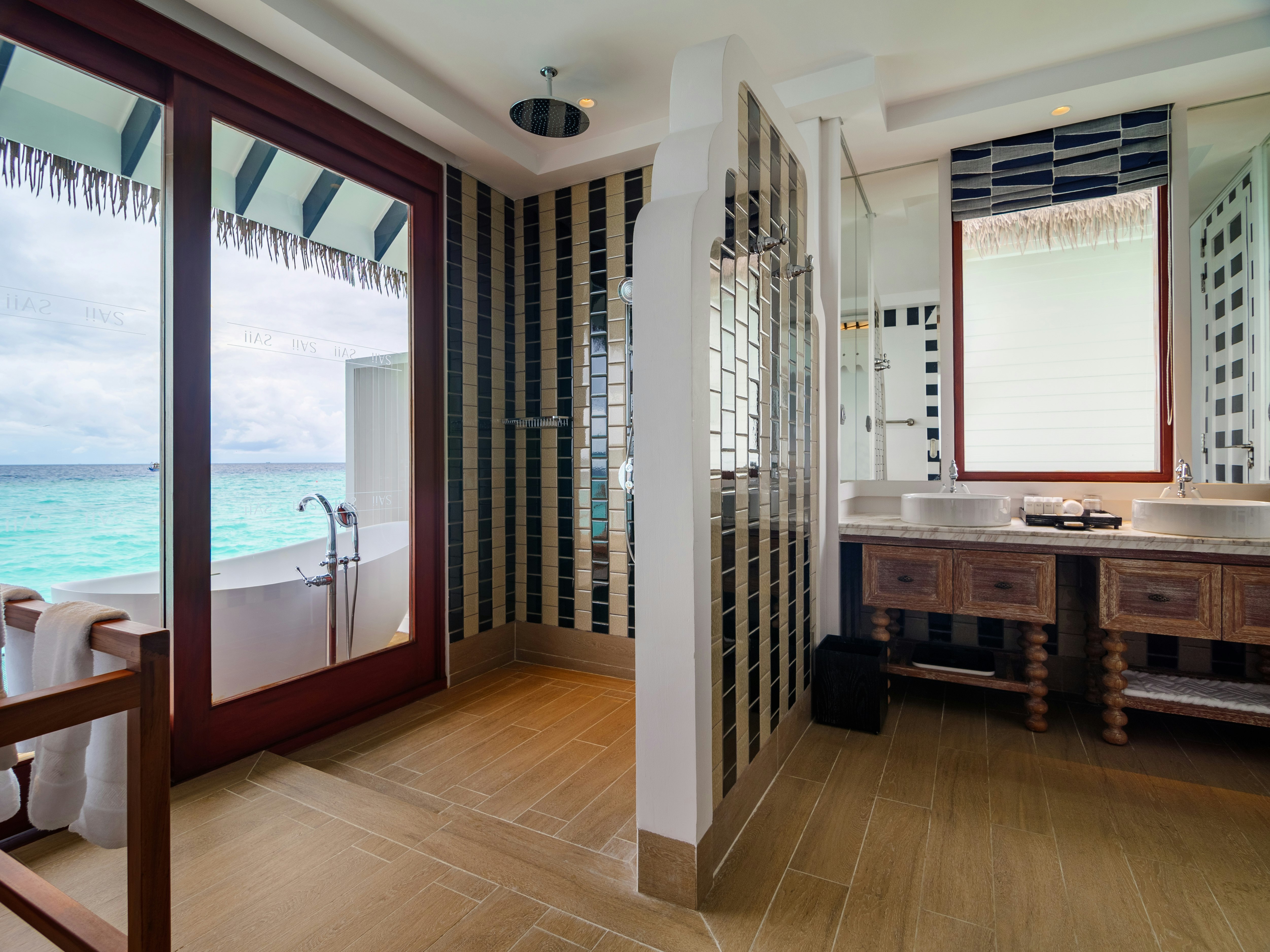 Overwater, Villa