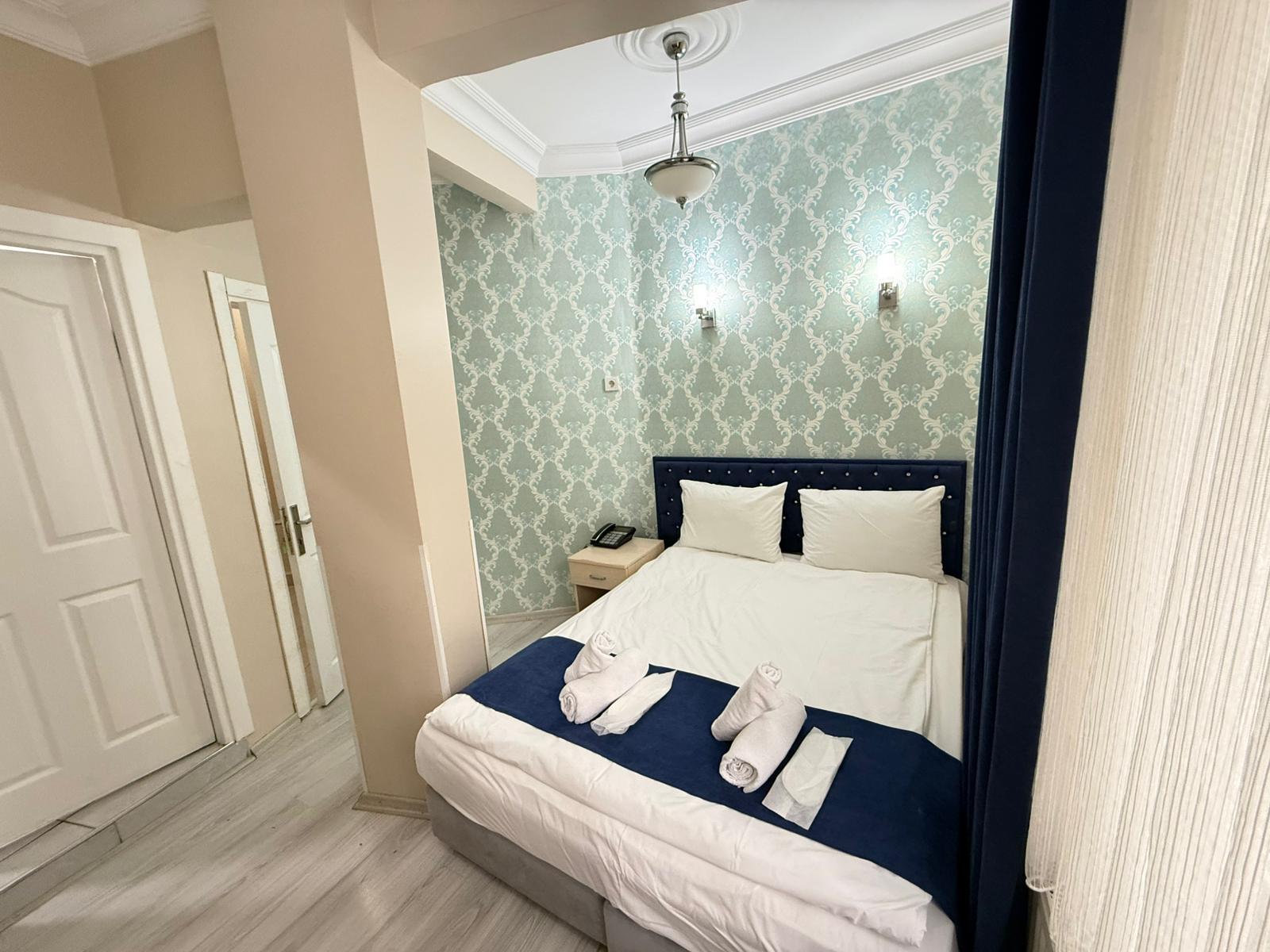 Budget, Double Bed