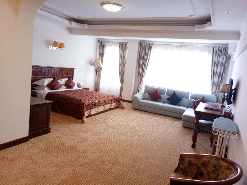 Asia and Africa Hotel 14/32