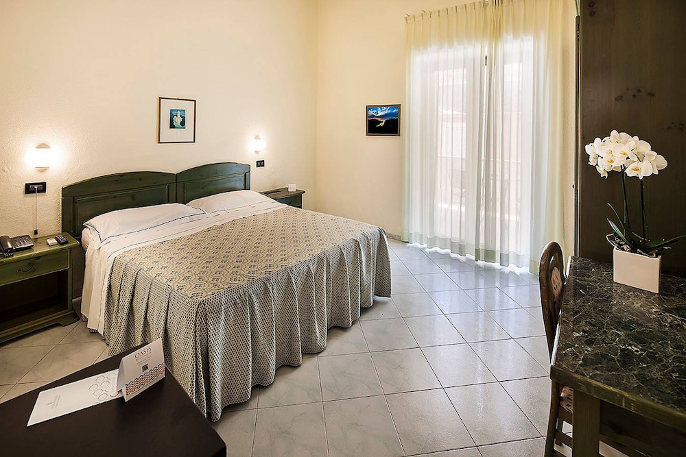 STANDARD, DOUBLE OR TWIN BED, ANNEX