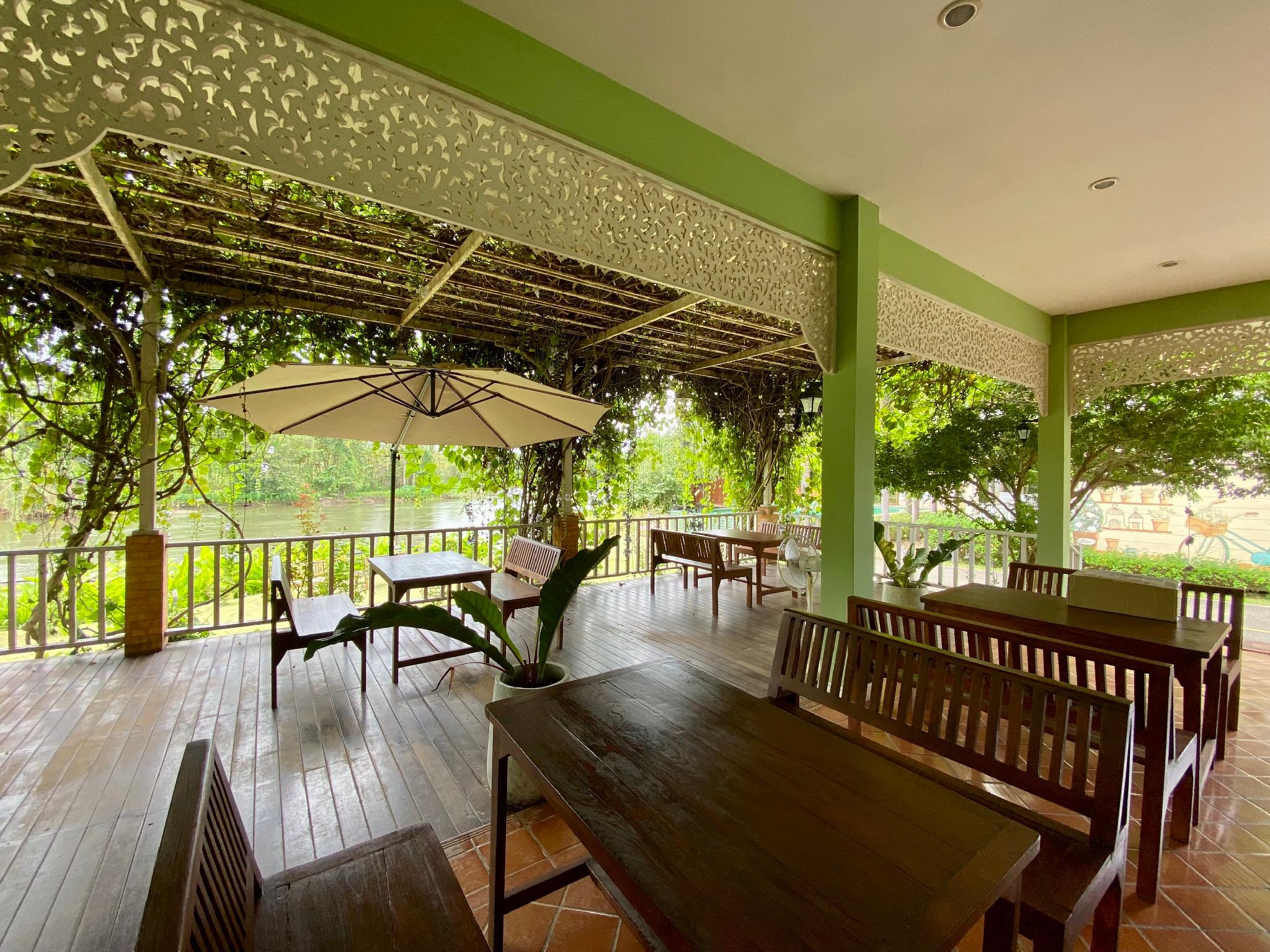 Ruen Maihom Riverside Cottage 30/63