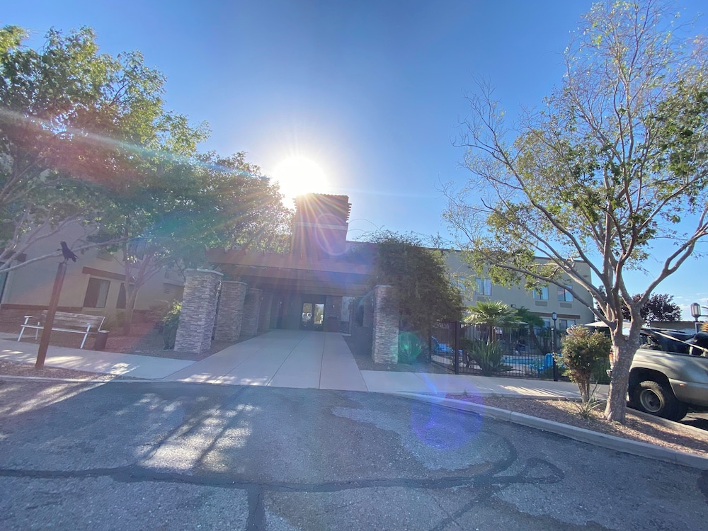 Tombstone Grand Hotel, a Baymont by Wyndham 21/50