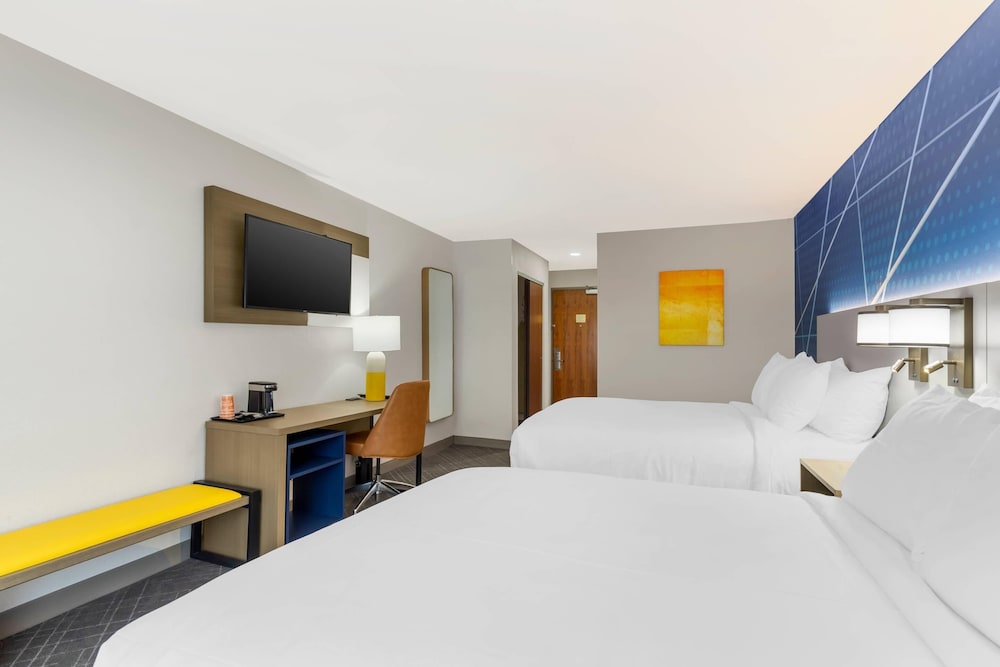 Standard, 2 Queen Beds