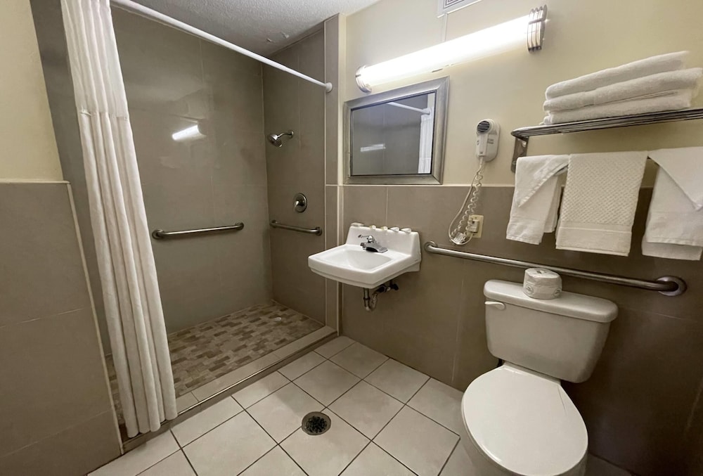 Days Inn And Suites By Wyndham York 22/28