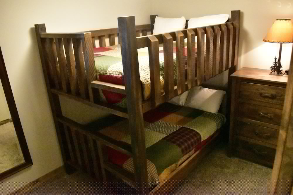 Indian Point Lodge Amp Condominiums 54/73