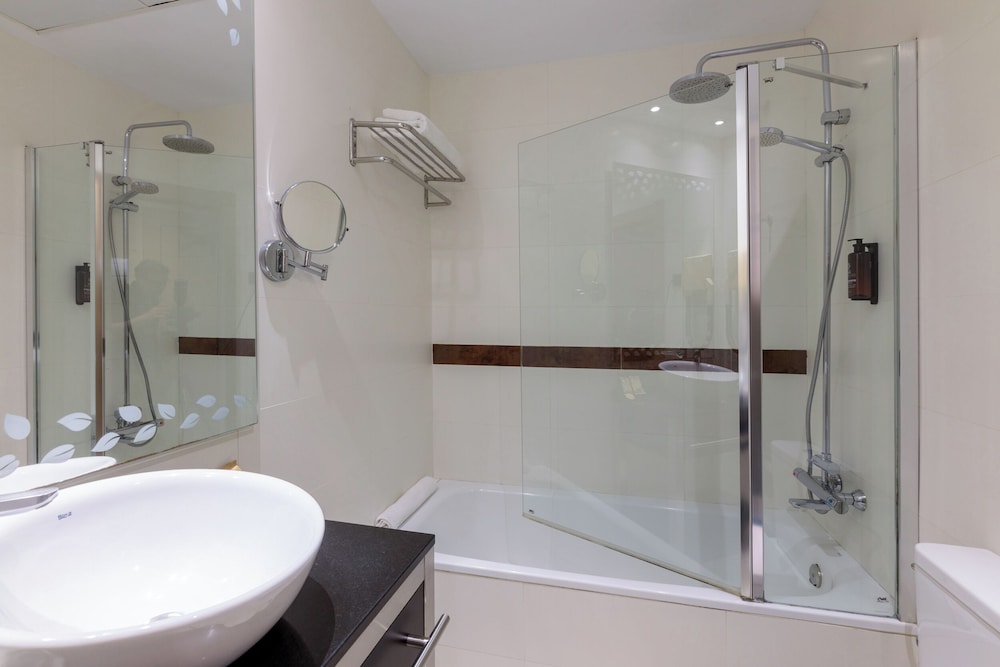 غرفة بسرير كوين، Hotel Suizo 7/10