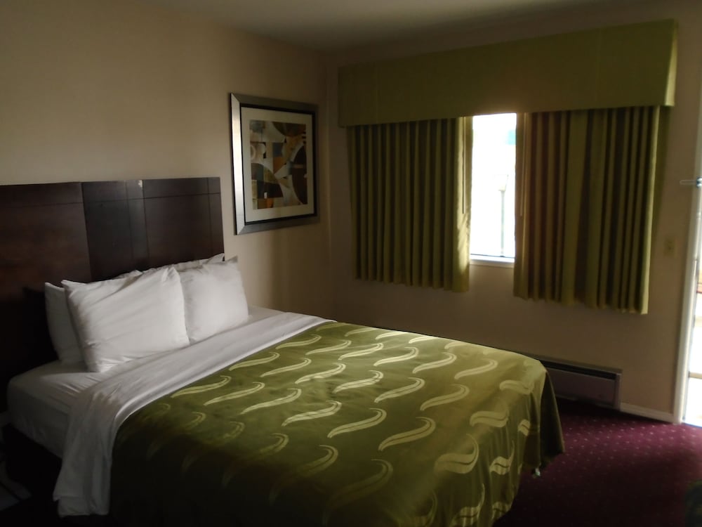 Scottish Fairway Inn 12/37