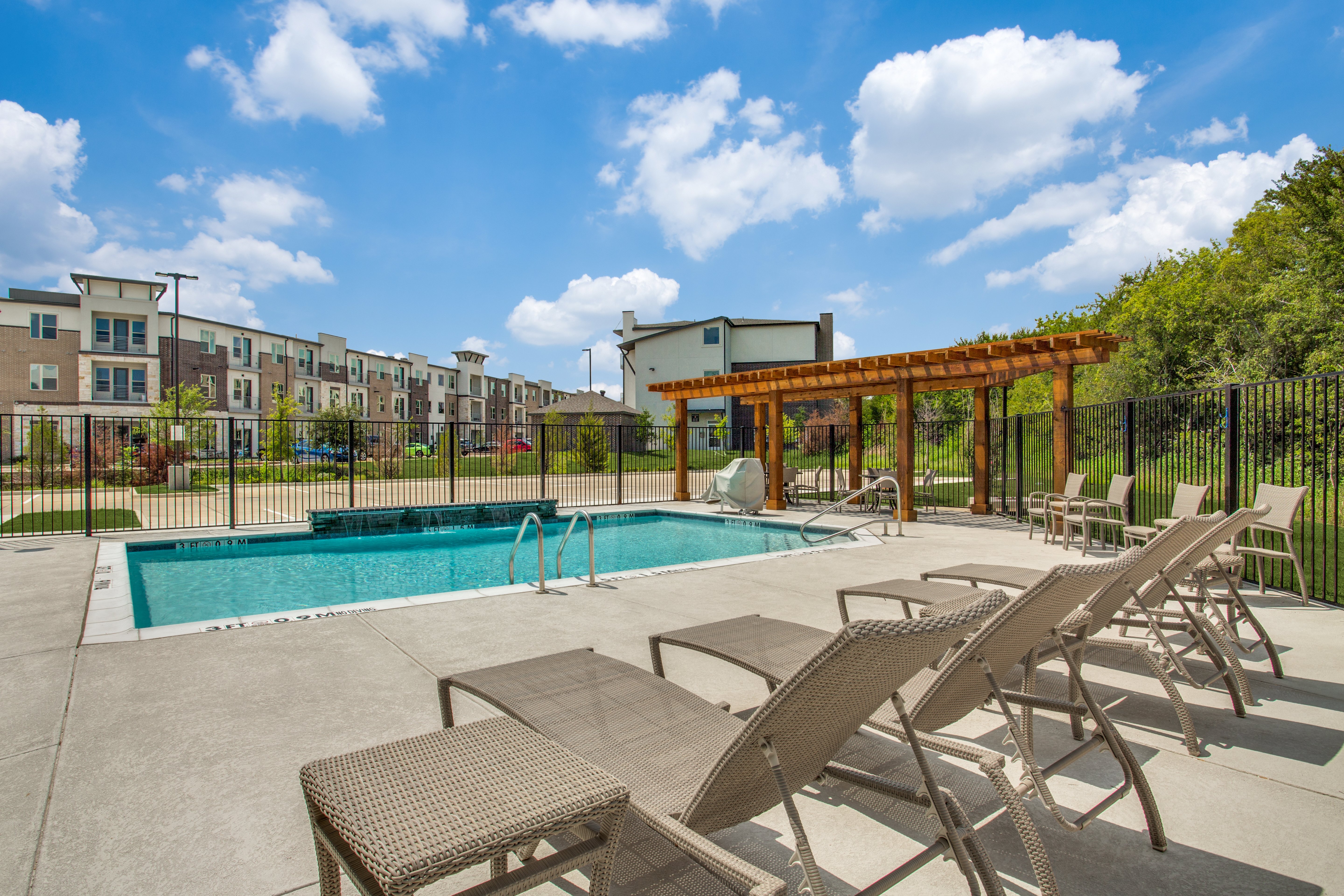 Holiday Inn Express and Suites Denton South 65/71
