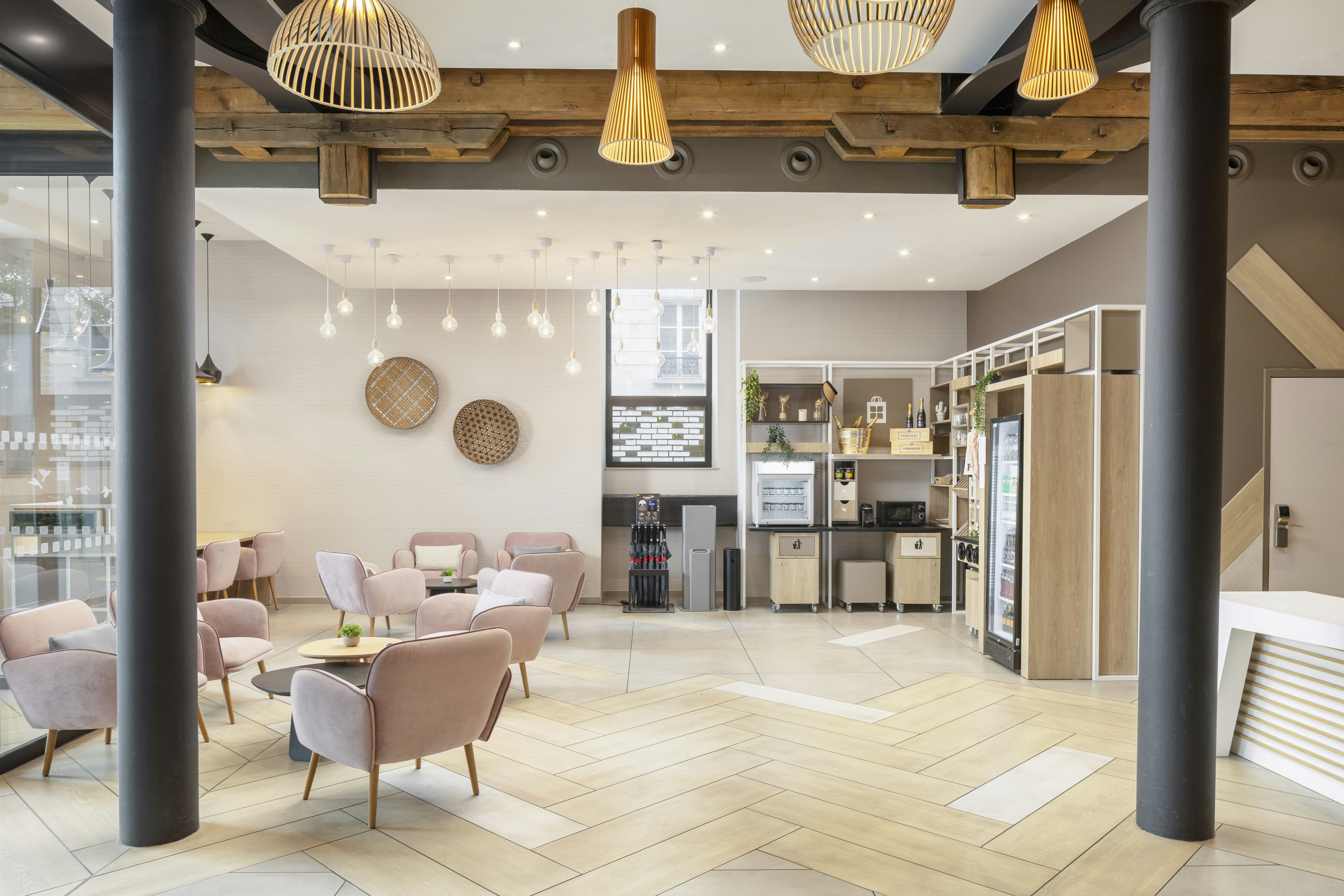 Hilton Paris Charles De Gaulle Airport 67/84