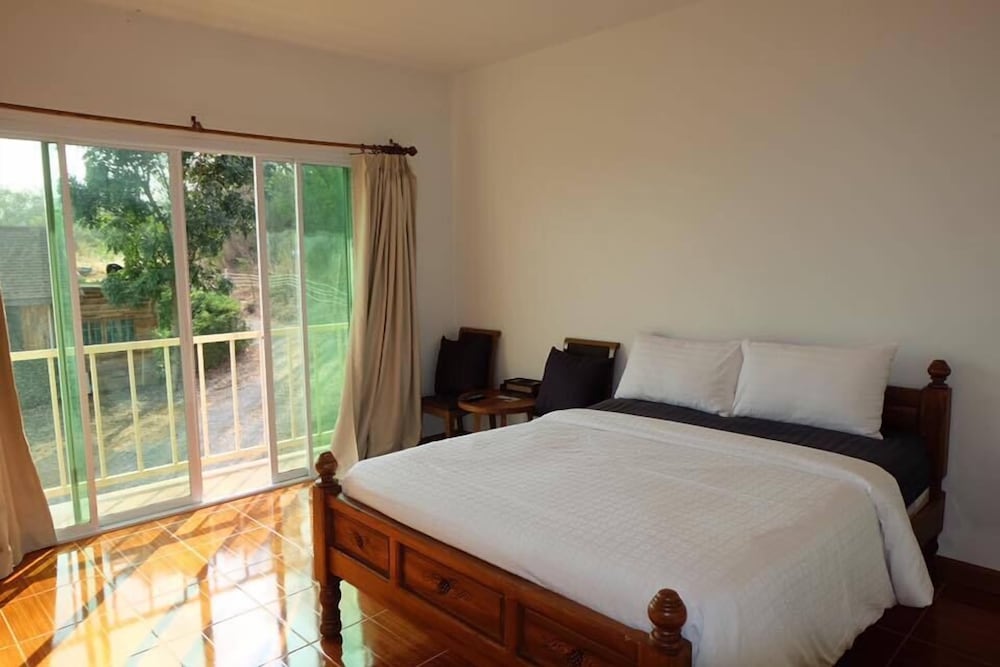 Mai Ngern Mai Thong Resort 8/37