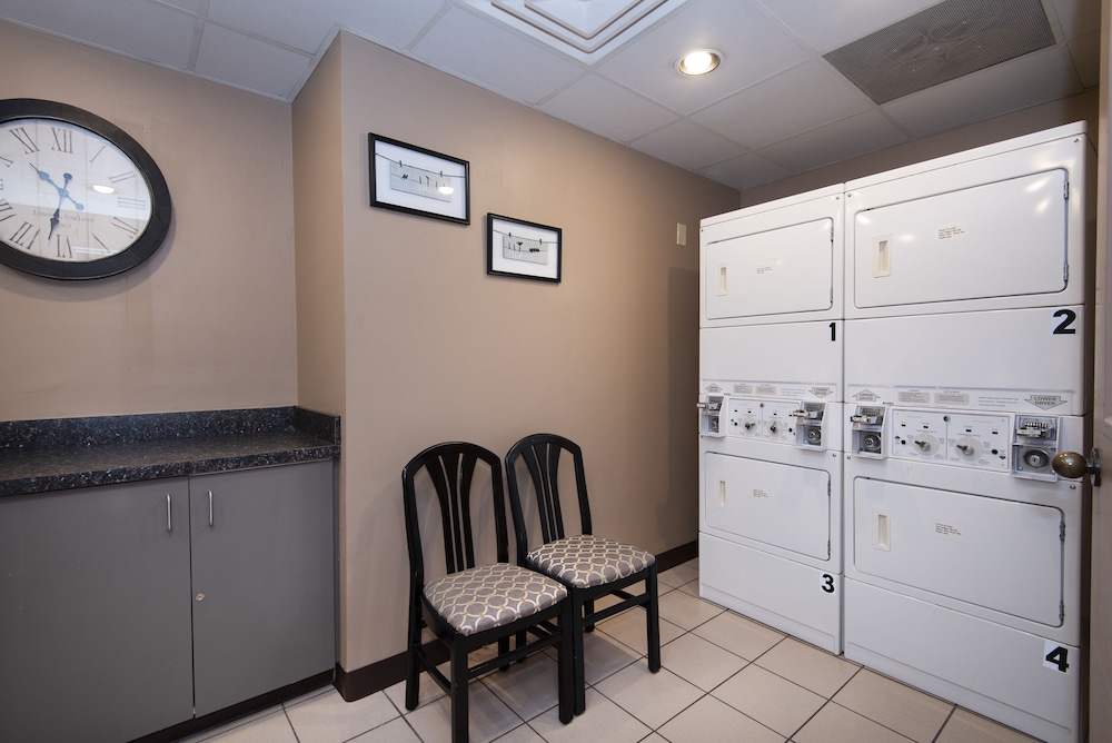 Guest Inn and Suites Midtown Medical Center 3/38