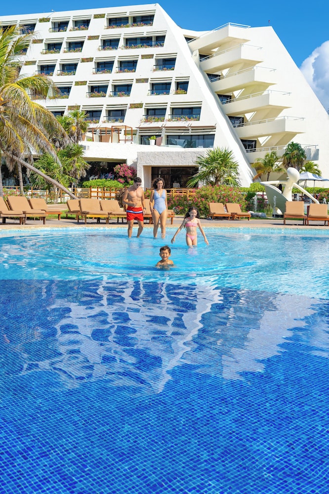 Grand Oasis Cancun All Inclusive in CANCUN