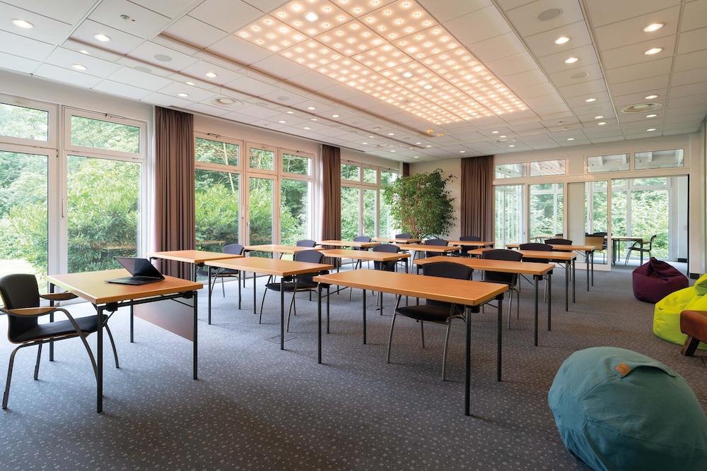 Sunday Hotel Bad Boll 35/46