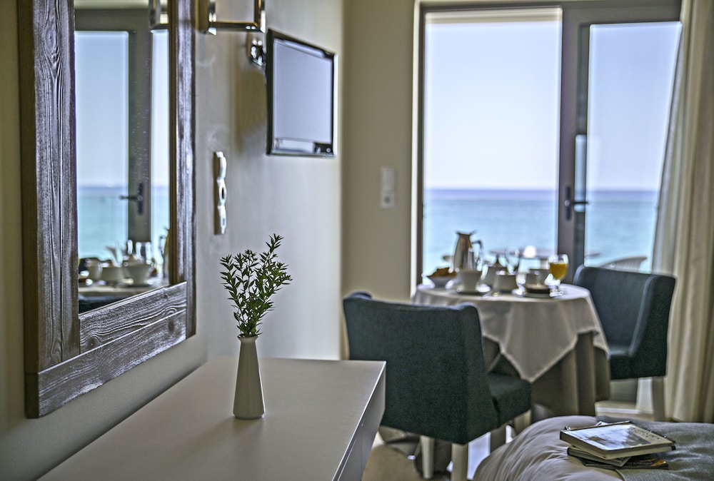 Swell Boutique Hotel 19/38