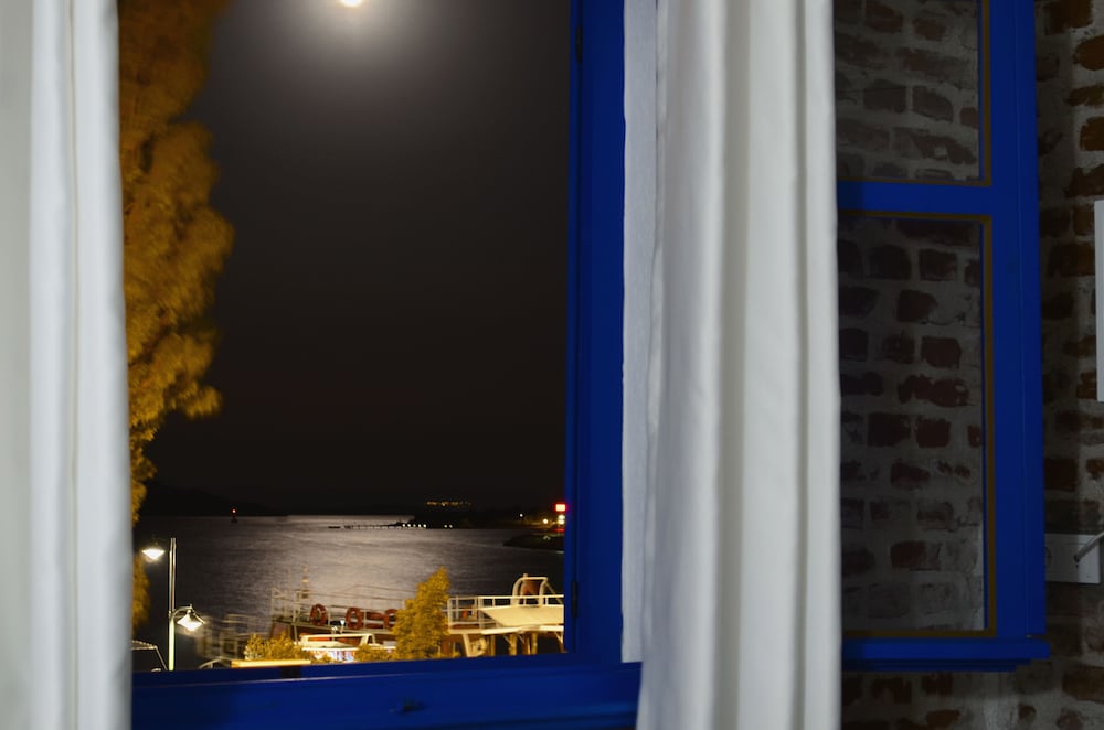 Cunda Mavi Otel 25/28