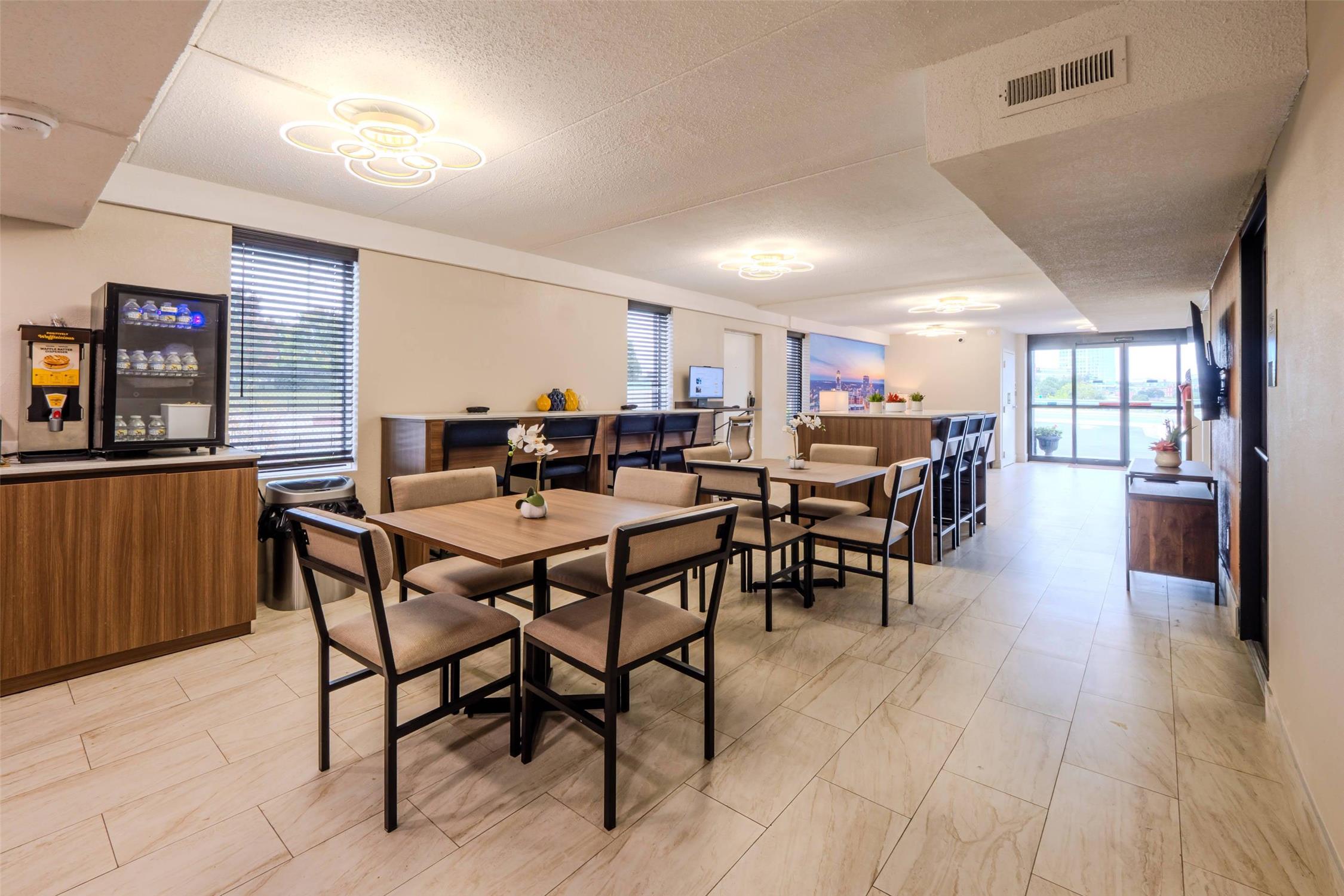 Clarion Pointe Winston - Salem Downtown 17/25